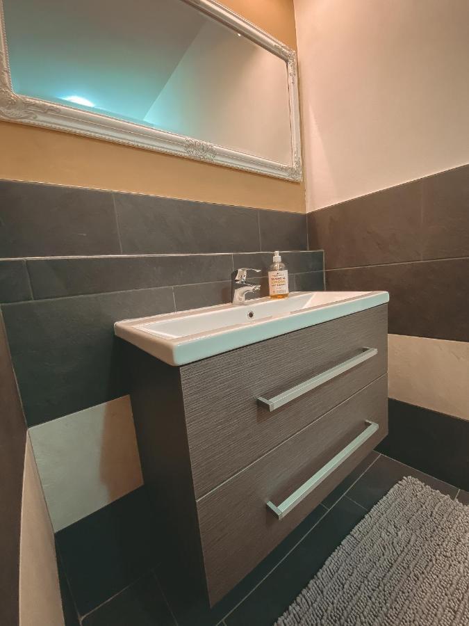 Apartment L'Envers Aosta Luaran gambar