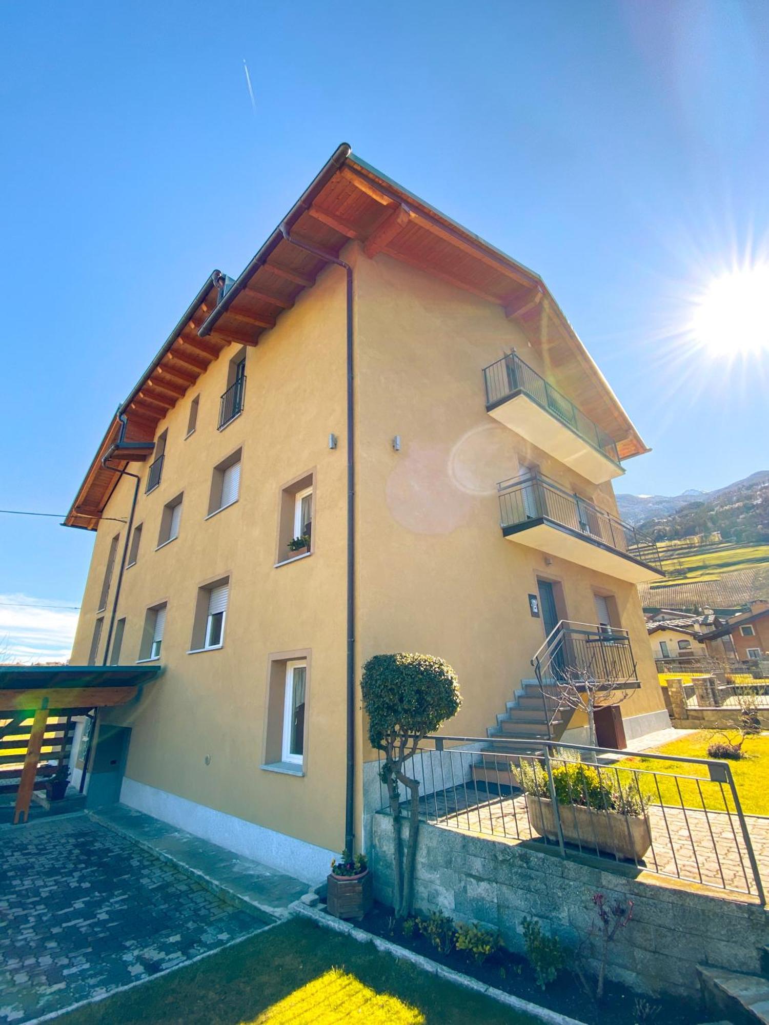 Apartment L'Envers Aosta Luaran gambar